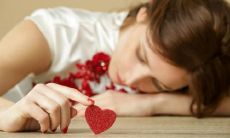 心有千言万语，舍不得分手的伤感句子合集 - 包含46句让你感同身受的句子