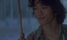 享受雨中漫步的快乐：一组让人开心的行走在雨中的句子