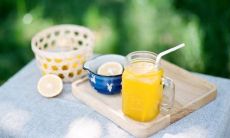 探讨亲情的珍贵性和深远意义：感悟亲情无价的长句子和句式