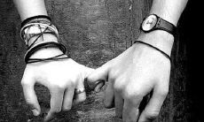 揭示现实世界中爱情的真相与挑战：来自专业心理学家的相关句子