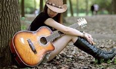 20句意味深长、思维启迪的哲理爱情句子，让你深入思考感情的真谛！