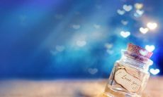 如何用简短的句子表达心中暗恋的感受？