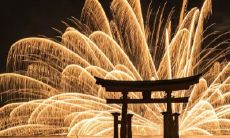 精美烟花照片搭配绝妙语句，婉转发朋友圈的难忘瞬间——改写优美说说配烟花图片的美好文案