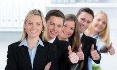 收集整理各类充满正能量的队名、口号和队歌，为你的团队或组织注入更多正向力量！