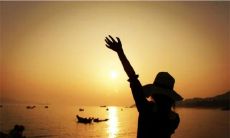 享受快乐好玩的旅游体验：让你的旅程充满欢笑和幸福！