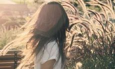 在明信片上寻找温柔美丽的语句：感受唯美句子的浪漫与柔情