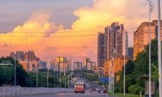 通透且充满感伤的语句构成了该篇文章的核心，略带感伤的情绪在其中流淌