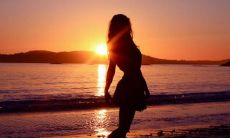 心灵深处彻底明白，朋友失望的痴心等待已成往事：附带图片的寓意深远的句子