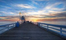 分享祝福朋友快快乐乐、幸福美满的话语，表达心中愉悦心情的短句