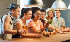 同事聚会必须知道的经典祝福和问候语句子合集