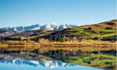 一份包罗万象、精心编排的关于亲情的古风句子集锦 -‘掬一抹光华，铭刻亲情’