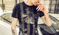 探究在人际关系中维系友情的困难：为何友谊不易长久？