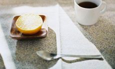 在朋友们的陪伴下度过时光，感受到快乐和幸福的美妙感觉的一系列心情愉悦的句子