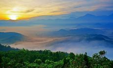 在苦难和烦恼中，才能看清真正的情感和人性-有关心烦患难的句子改写