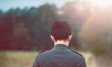 男人假装不在意却又自我陶醉的哄人话语