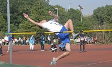 燃情助威，奋力拼搏——激励参赛选手的运动会加油稿