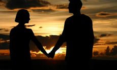 超级下流的驾车文案 - 一系列让你直接懂的相当妖艳口号