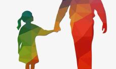 令人欣慰的父女深情：涌动着幸福和欢乐的瞬间