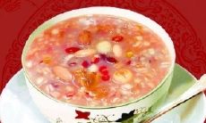 猪年腊八节祝福语句子，送上深情、温馨、祝福的话语，表达心中真挚的感恩与祝福之情