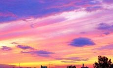 用精美语言描绘壮丽天幕的华丽词句