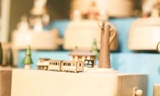 用唯美句子表达同学聚会开心笑的场景