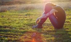 让人备感沉重的伤感句子，充满了深刻的情感表达