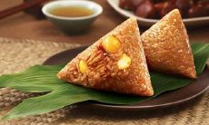 一些简短而传统的四字祝福语，用于纪念和庆祝端午节的节日氛围