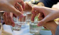 喝酒时最实用的41句话——让你成为聚会中的谈话高手！