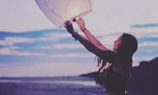 如何在毕业季朋友圈上惟妙惟肖地寄语？让我们分享一些简短但深刻的毕业季朋友圈配语短句！